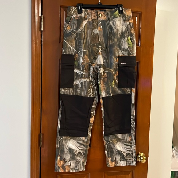40s & Shorties Tree Camo Cargo Pants - Picture 1 of 6